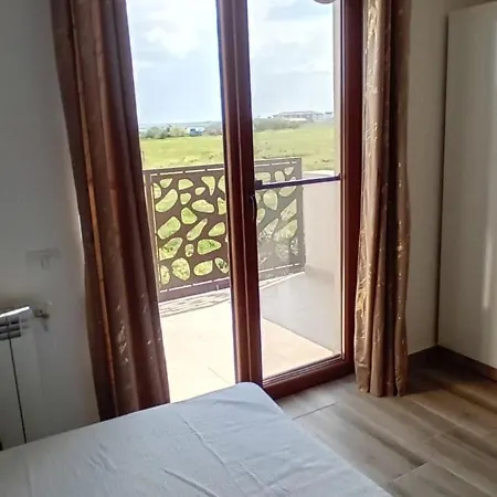 Casa Saturn Gazde/Camere de închiriat *